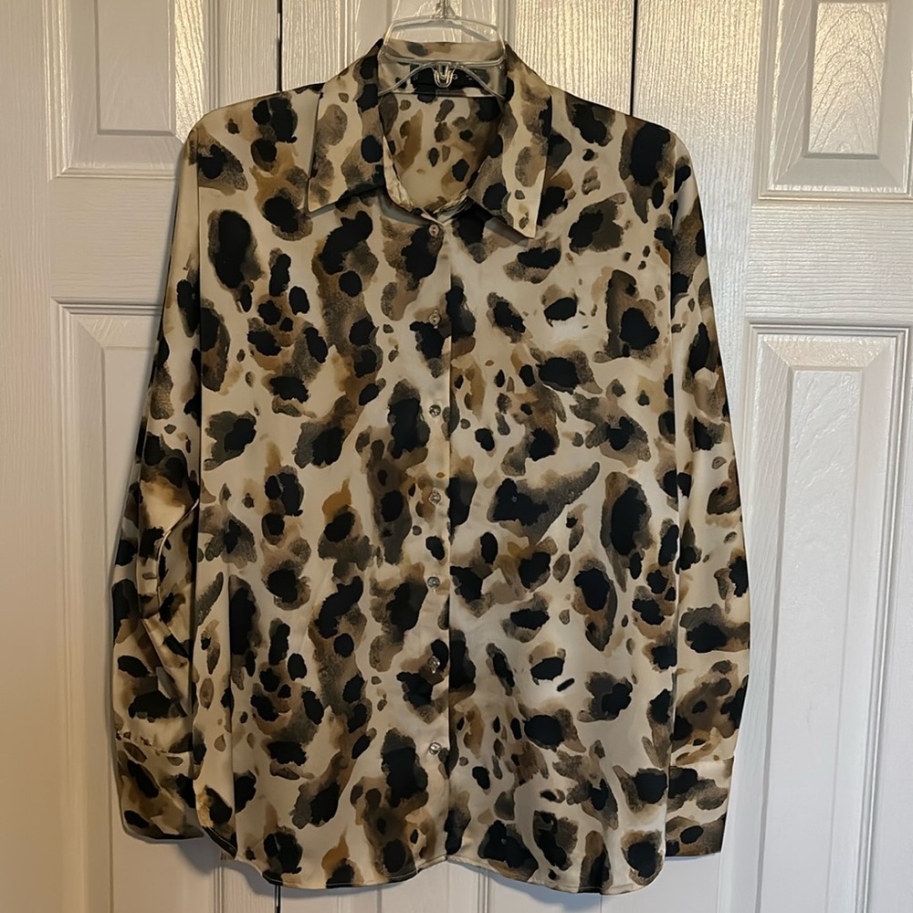Leopard-print satin shirt